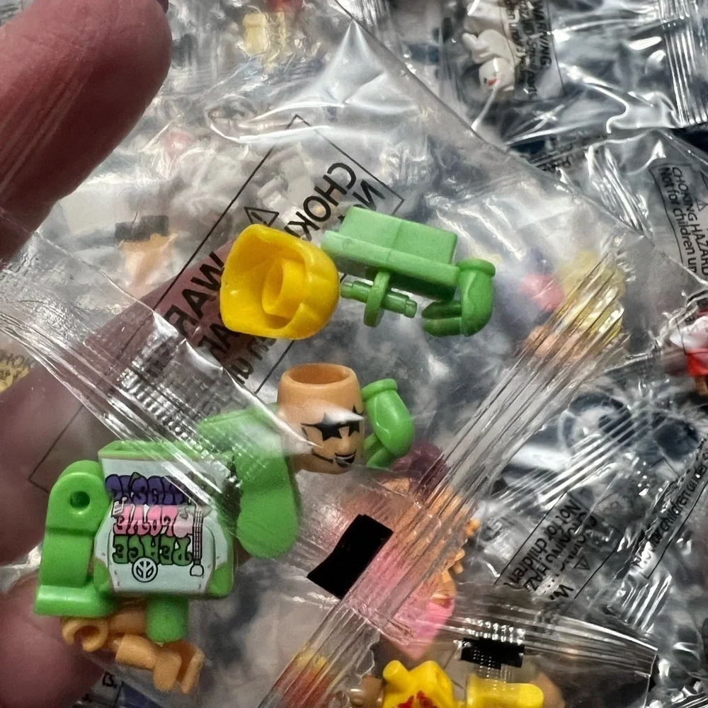 Make it Blocks Mini Figures Firefighters, Police Sets 65 NEW Building Packs